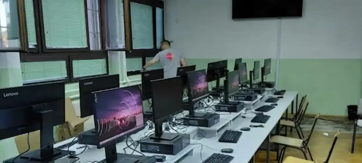 Vrijedna donacija Ministarstva prosvjete, nauke i inovacija obrazovno-vaspitnim ustanovama u Crnoj Gori