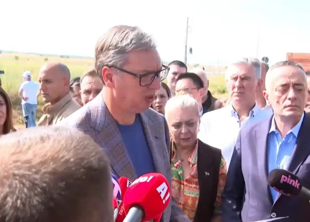 Vučić: Ako sada zabranjuju mitinge, na vlasti bi pravili Gole otoke