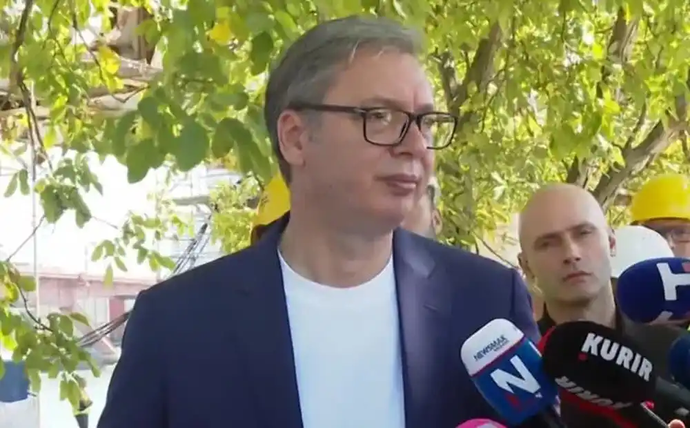 Vučić obišao radove na rekonstrukciji Starog željezničkog mosta: „Služim samo Srbiji!“