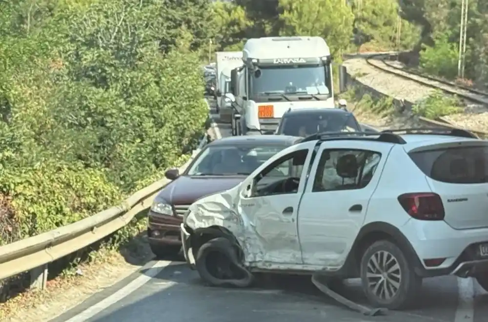 Za 24 sata evidentrano 29 saobraćajnih nezgoda, dvije osobe teže povrijeđene