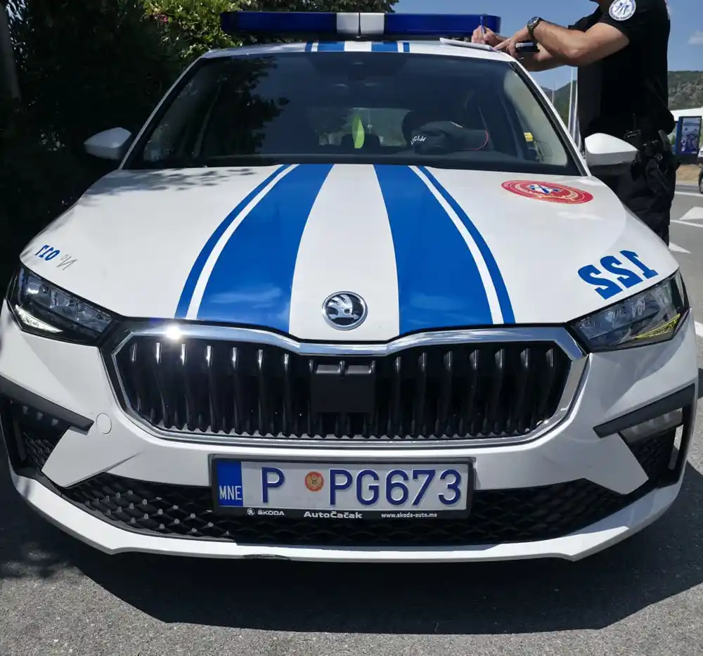 Za dan 13 saobraćajnih nezgoda, dvije osobe lakše povrijeđene