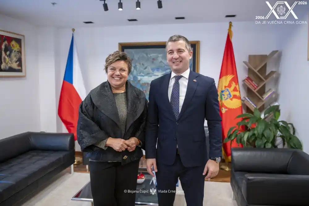 Bečić i ambasadorka Češke: Crna Gora 2028. godine može postati članica EU, reforma bezbjednosnog sektora daje rezultate