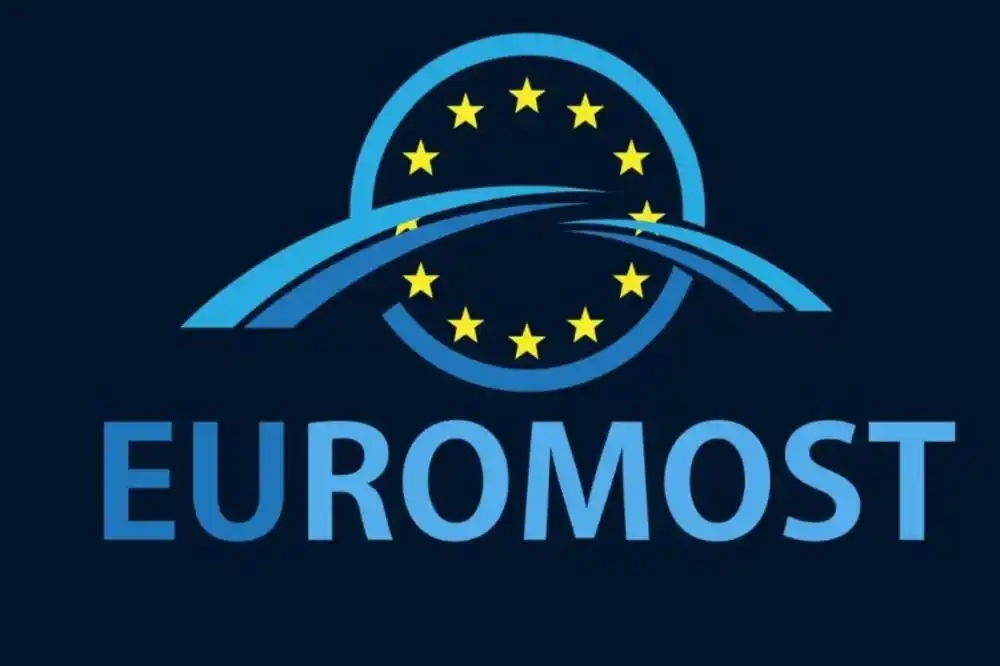Euromost: Lim i jutros prekriven bijelom, nepoznatom pjenom