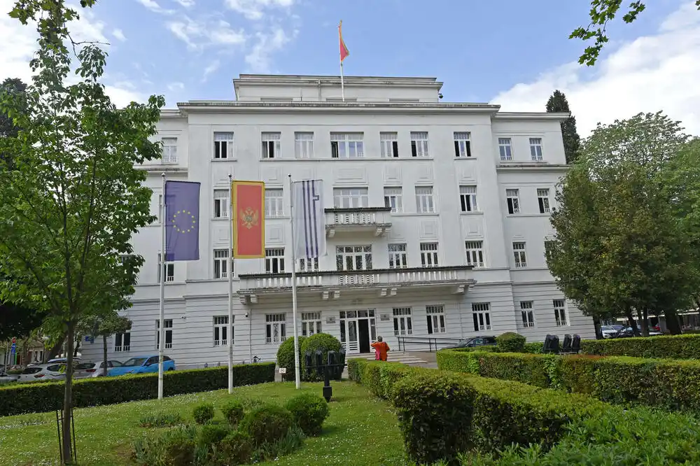 Glavni grad stopira reklamiranje poroka