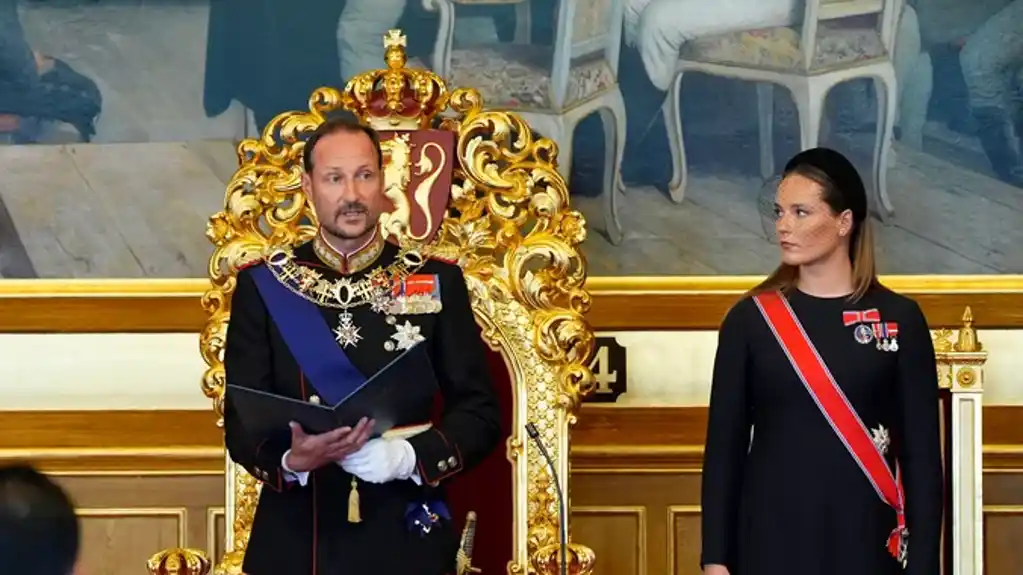 Hokon VIII zvanično kralj Norveške: Položio zakletvu pred Parlamentom