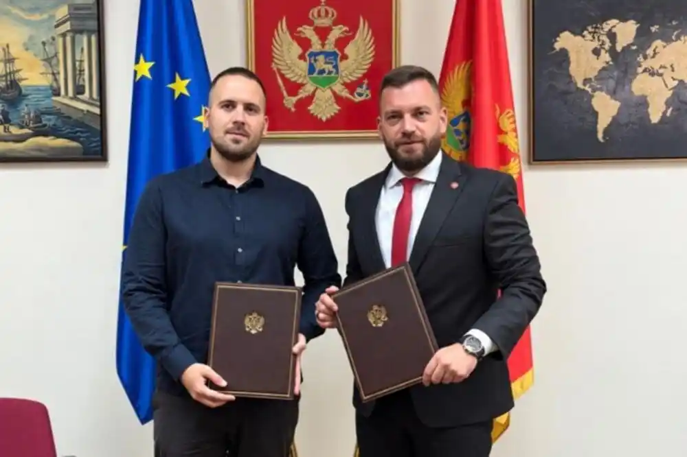 Ispitni centar i MPNI: Prijave, ocjenjivanje, uvidi i prigovori za maturske i stručne ispite biće digitalizovani
