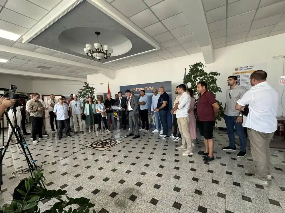 Komnenović i Brinić: NSD i Marković izdali izbornu volju