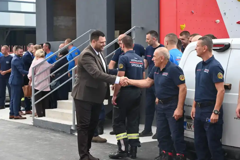 Kovačević: Vatrogascima po 2.000 eura za izuzetan trud i požrtvovanost