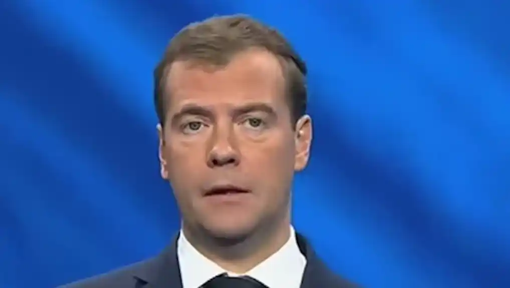 Medvedev poručio Berlinu: Urazumite se, izbjegavajte konfrontaciju sa Moskvom