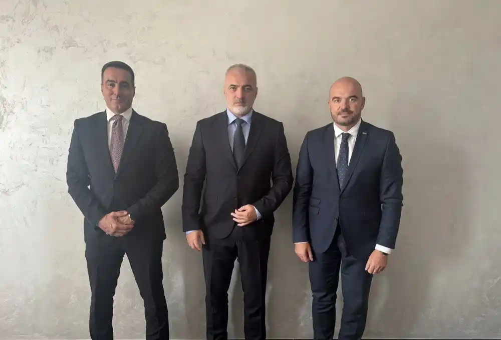 Ministar Jojić ugostio Ognjenovića i Cipeka: Podgorica domaćin Evropskog prvenstva u karateu 2028.