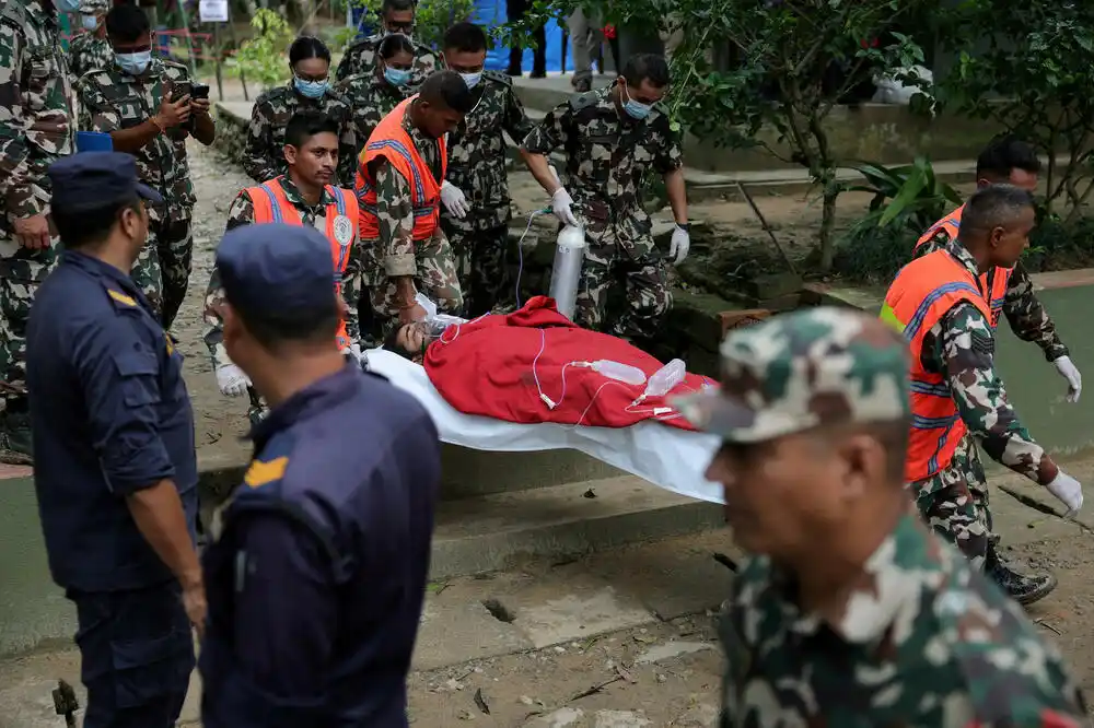 Nepal: Dvije osobe izvučene žive iz tunela povezanog sa hidroelektranom na rijeci Trišuli