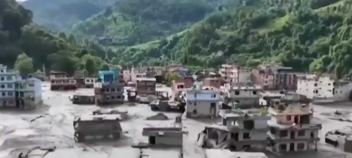 Nepal traga za hiljadama ljudi: Među nestalima više od 600 stranih turista