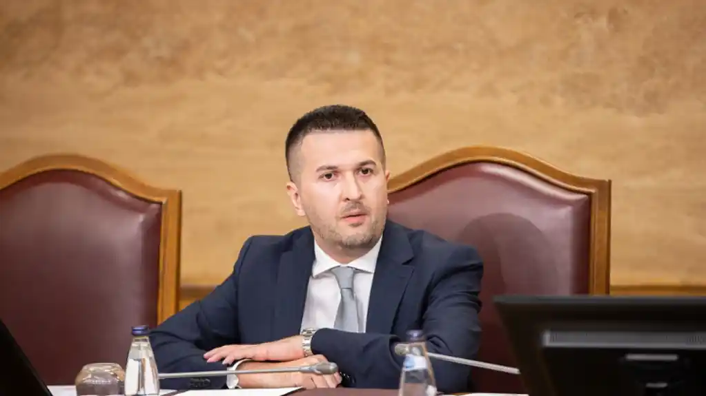 Pejović: Opozicija želi da pričom o Ratku Mladiću vrati Đukanovića, nećemo dozvoliti da nam nameću kontekst glasanja o smjeni Mandića