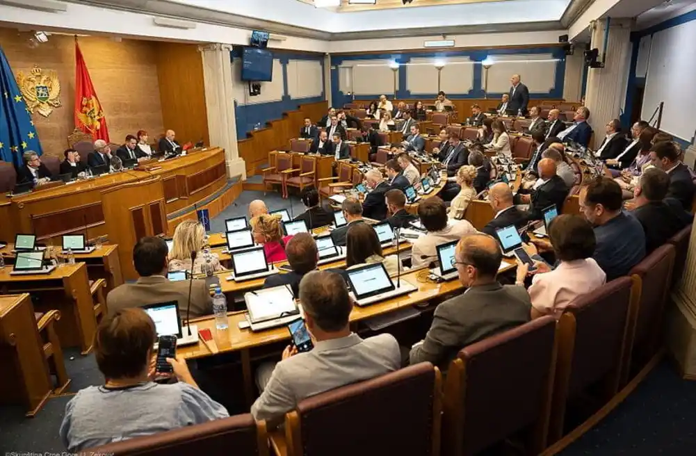 Politički četvrtak u Skupštini: Pad Vlade ili pucanj u prazno DPS-a?