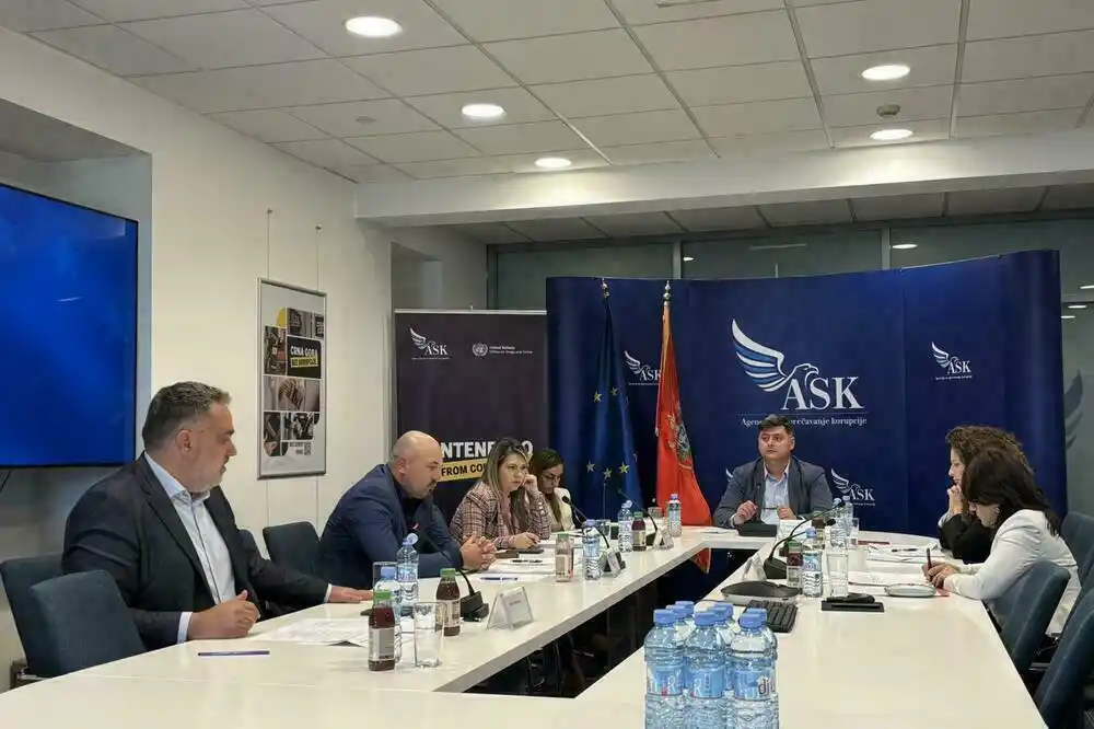 Pravna pouka na pogrešnu adresu: Upravni sud se oglasio nenadležnim za osporavanje izbora direktorice ASK-a
