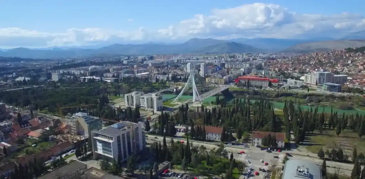 Pretežno sunčano, temperatura do 32 stepena