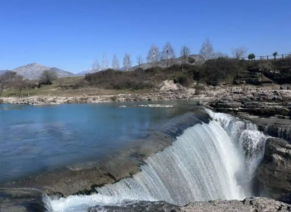 Sunčano i toplo, do 35 stepeni, popodne mogući pljuskovi