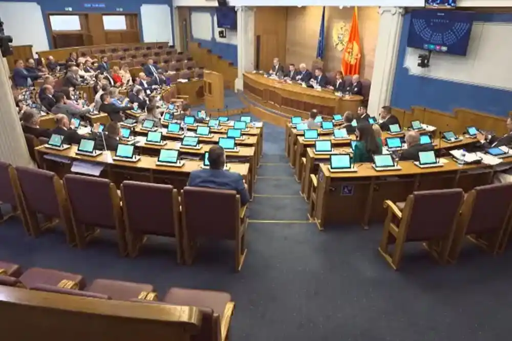 Propao prvi pokušaj usvajanja ustavnih izmjena o provjeri integriteta ministara