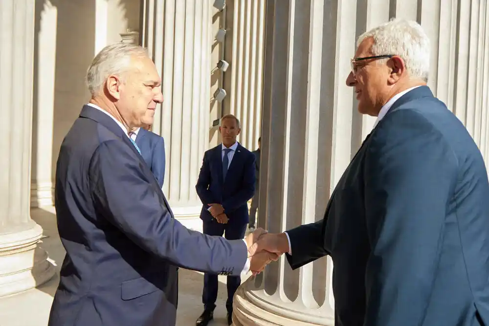 Rozenkranc: Austrijski parlament negodovao zbog Mandićevog saučešća porodici Ratka Mladića