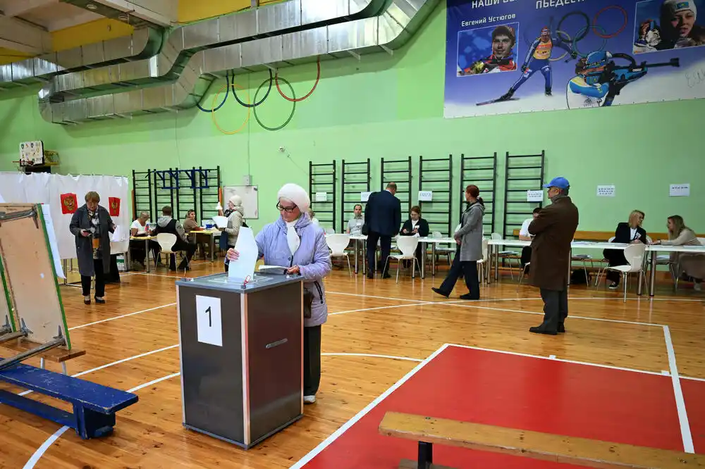 Rusi glasaju na izborima koje Putin vidi kao pokazatelj podrške ratu u Ukrajini