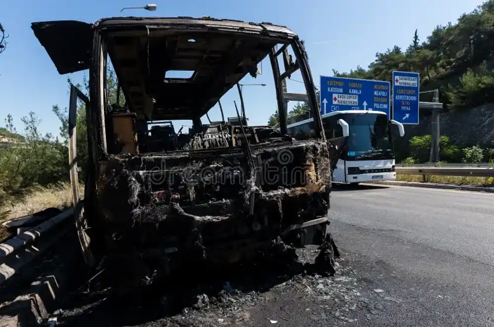 Saobraćajna nesreća u Solunu: Dva autobusa se sudarila, četiri osobe povrijeđene