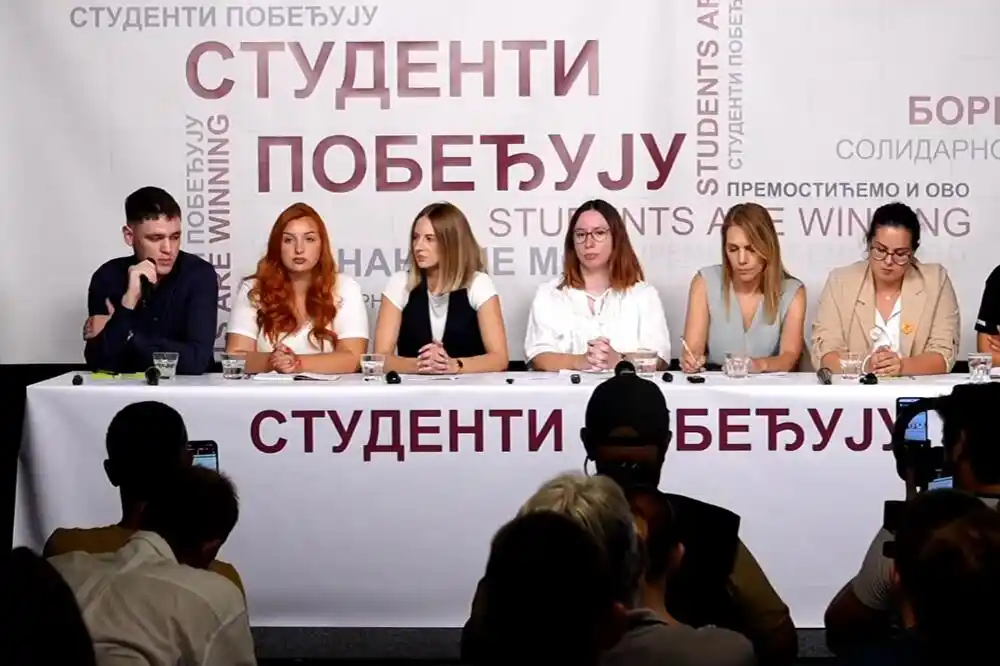 Studenti u blokadi: Najmanje 14 ljudi špijunirano nedozvoljenim softverom; DS: Vučić naredio