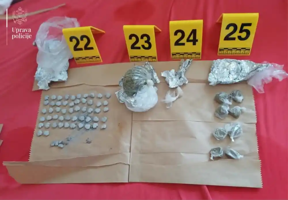 Uhapšen povratnik iz Srbije sa lažnim identitetom i Bjelopoljac kod kojeg je pronađena droga