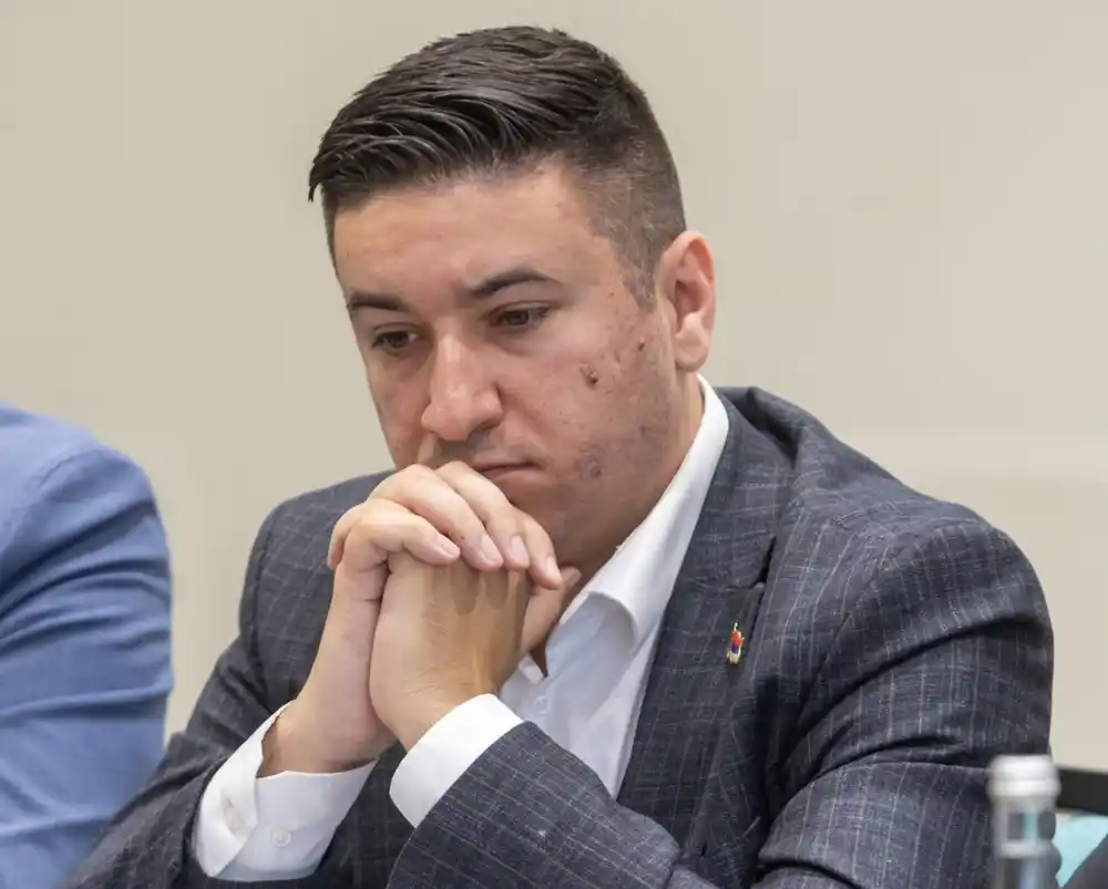 Đukanović i Prva banka tužili dajkovića: Traže 7.000 eura, a evo i zbog čega