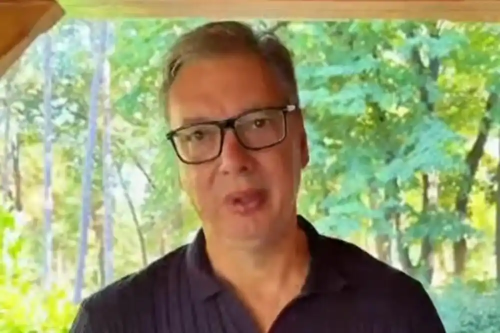 Vučić objavio da SNS odlaže skup u Novom Sadu, najavljen za 4. septembar