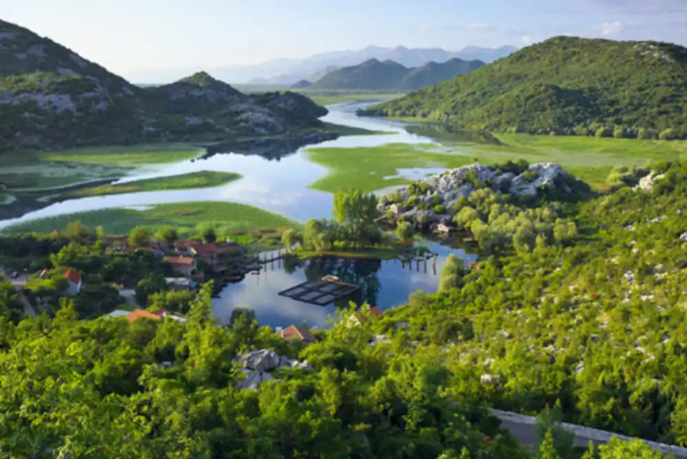 Zaštita važnija od masovnog turizma: Od karata za Skadarsko 615.000 eura, česte malverzacije i nepravilnosti
