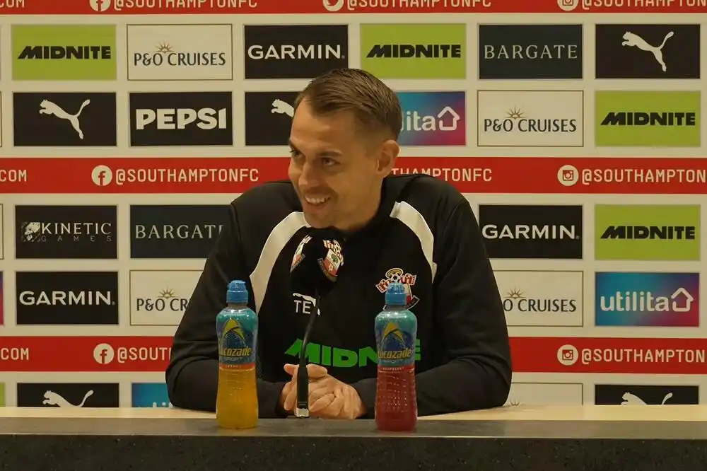 Afera Spajgejt: Ekert kažnjen, ali može da vodi Sautempton