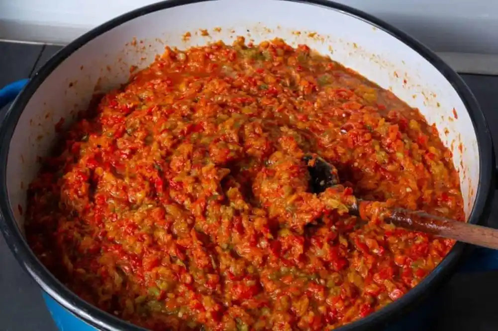 Ajvar sa renom: Tradicionalni recept za zimnicu punog ukusa