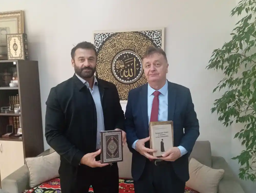 Aleksić posjetio Islamski kulturni centar Bar