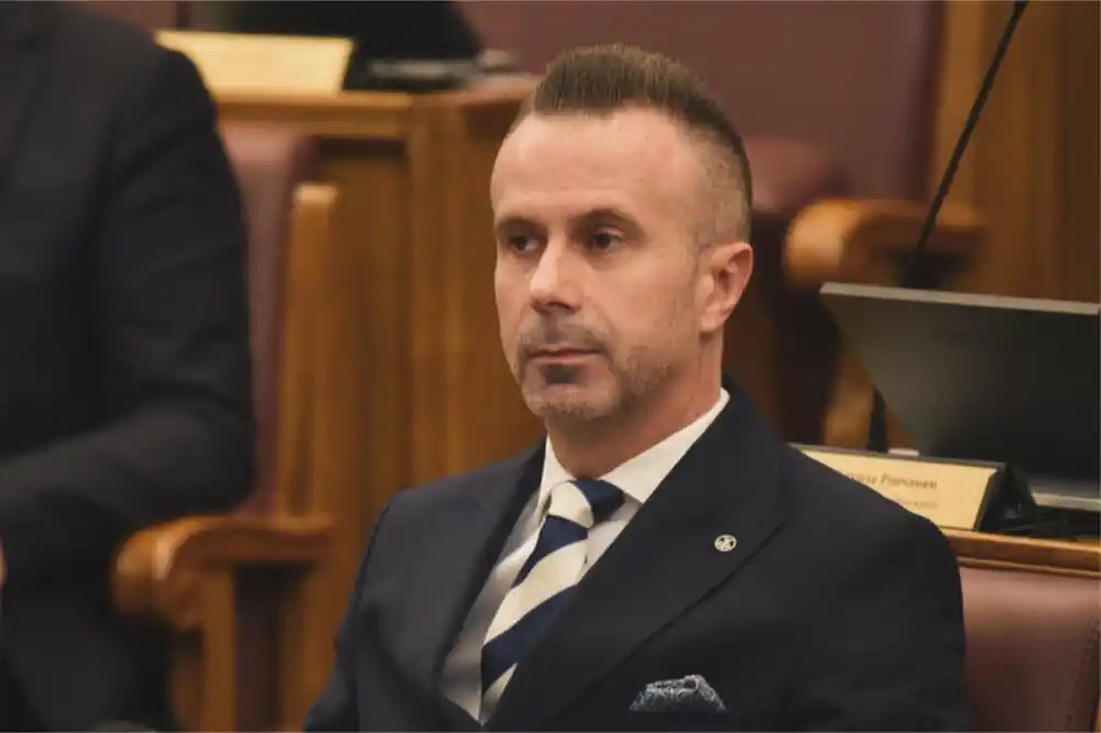 Bogdanović: Pravilnikom CEDIS-a nije bilo zabranjeno da stan dobije onaj ko već ima stanove