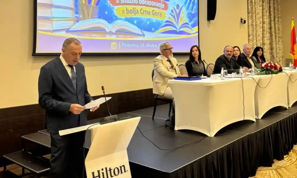 Božović i narednih pet godina na čelu Sindikata prosvjete