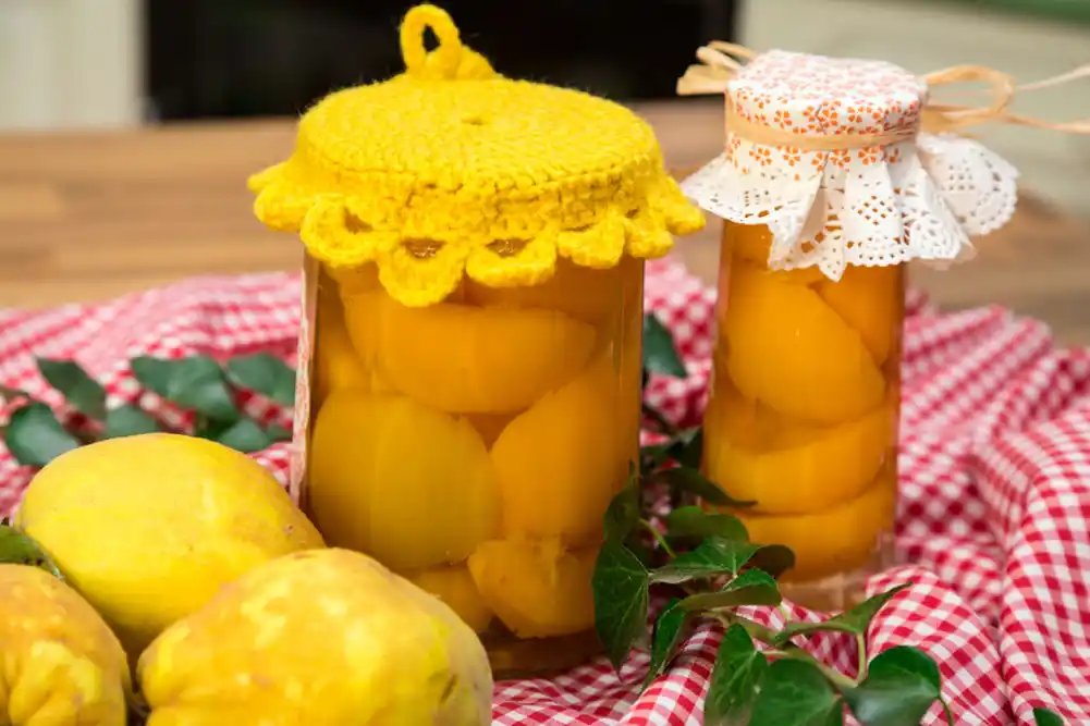 Domaći kompot od dunja – jednostavan recept za mirisnu zimsku poslasticu