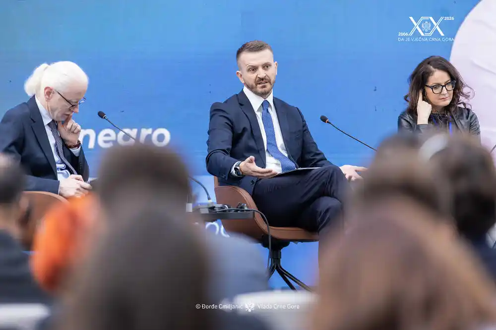 Dukaj: Javna uprava mora biti servis građana