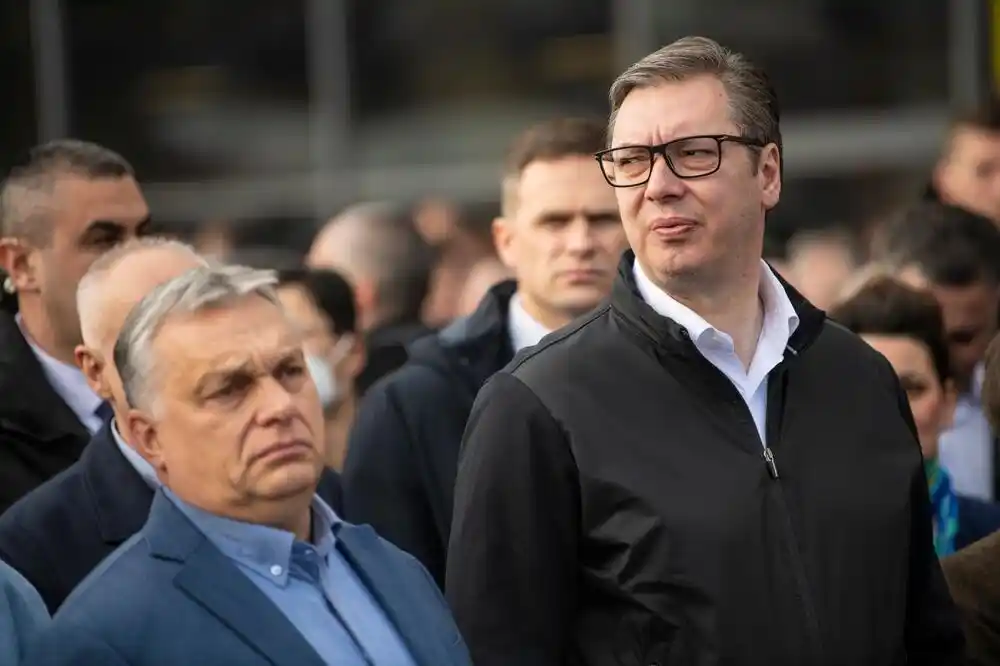 EDP: Vučić odlučan u kretanju stopama Orbana, nadajmo se da će se istorija ponoviti