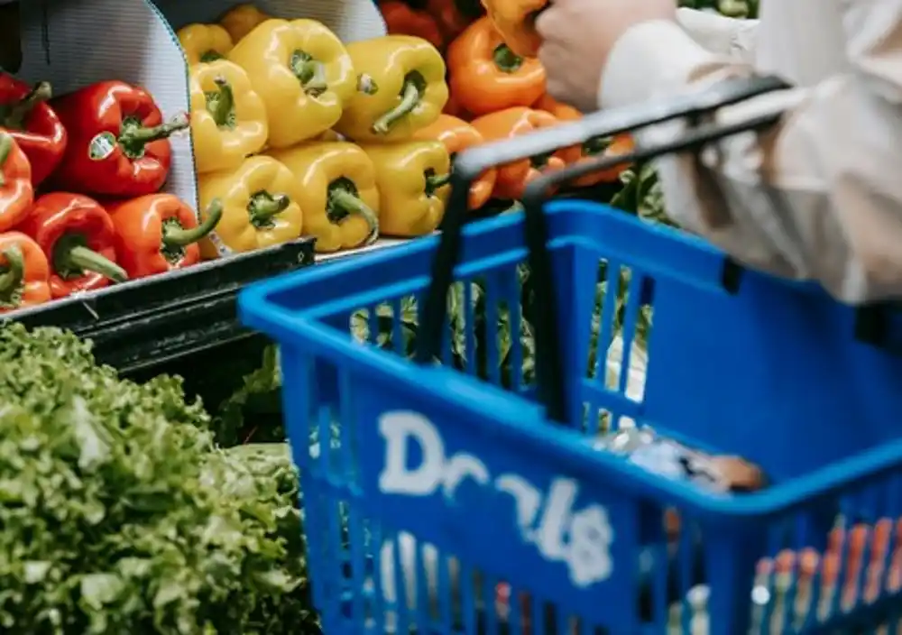 Građani očekuju veće plate, ali ne i rast cijena