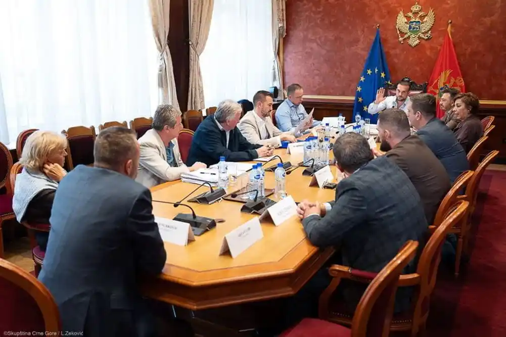 Komisija za praćenje i kontrolu postupka privatizacije razmatra nastavak kontrole privatizacije HTP-a „Boka“