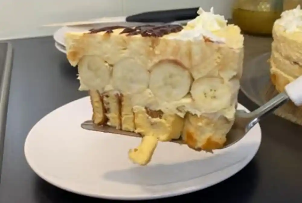 Kremasta torta sa bananama i vanila filom: Mekane kore i bogat ukus kojem je teško odoljeti