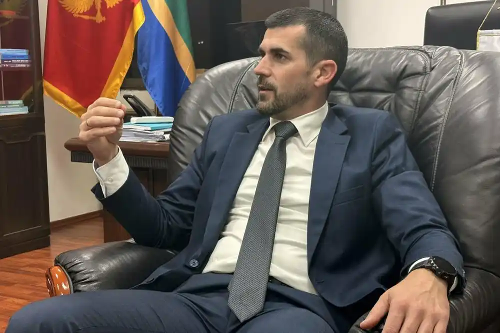Nenezić: Upravni sud poniṣ̌tio politički motivisanu odluku ASK-a, neki će morati da se izvine