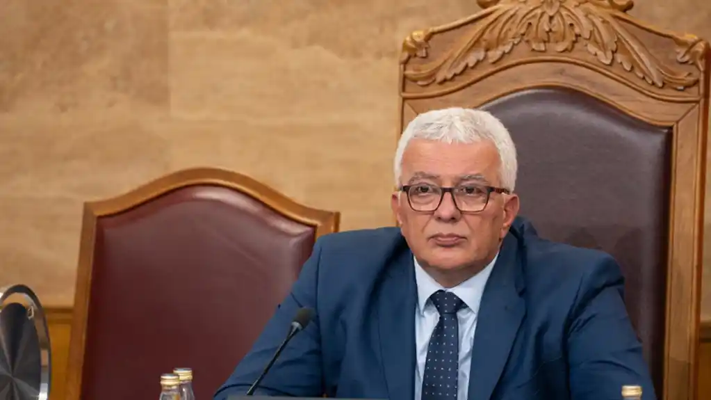 Odbijena inicijativa opozicije, Mandić ostaje na čelu Skupštine