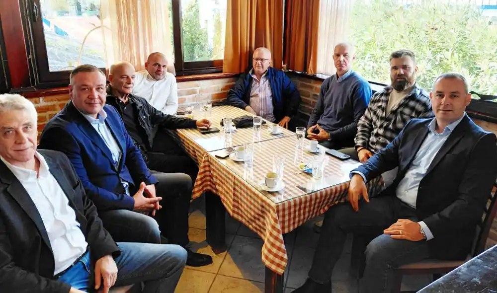Pokret narodnog povjerenja formirao Inicijativni odbor u Baru, za predsjednika izabran Branko Bulatović
