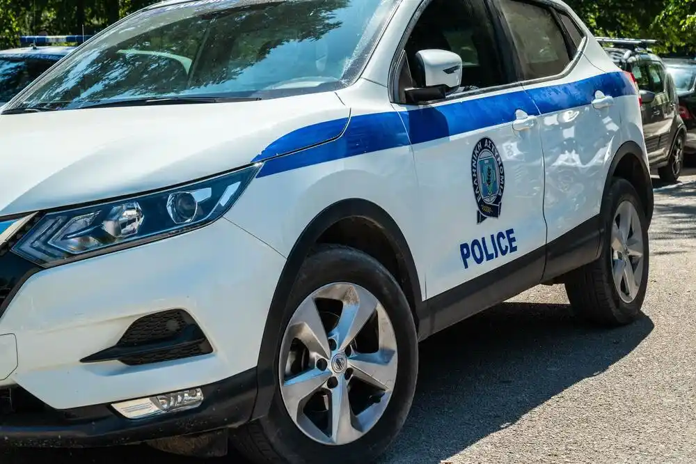 Policija: U Atini povrijeđene četiri osobe, do eksplozije došlo kada su policajci podigli ranac