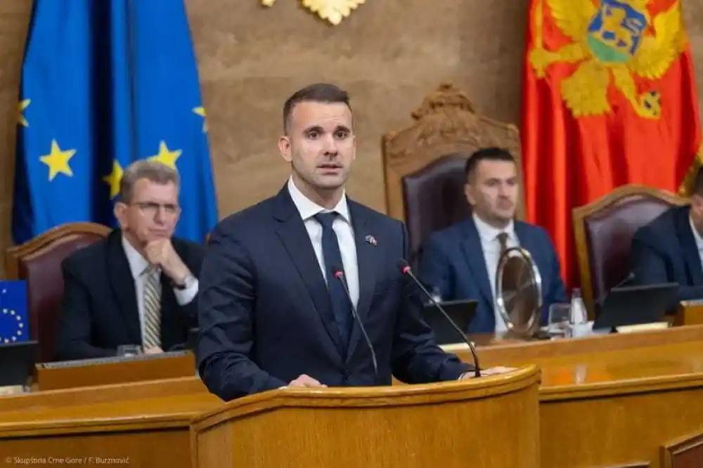 Premijerski sat otvara pitanja o standardu građana, odnosima sa Hrvatskom i državnim projektima