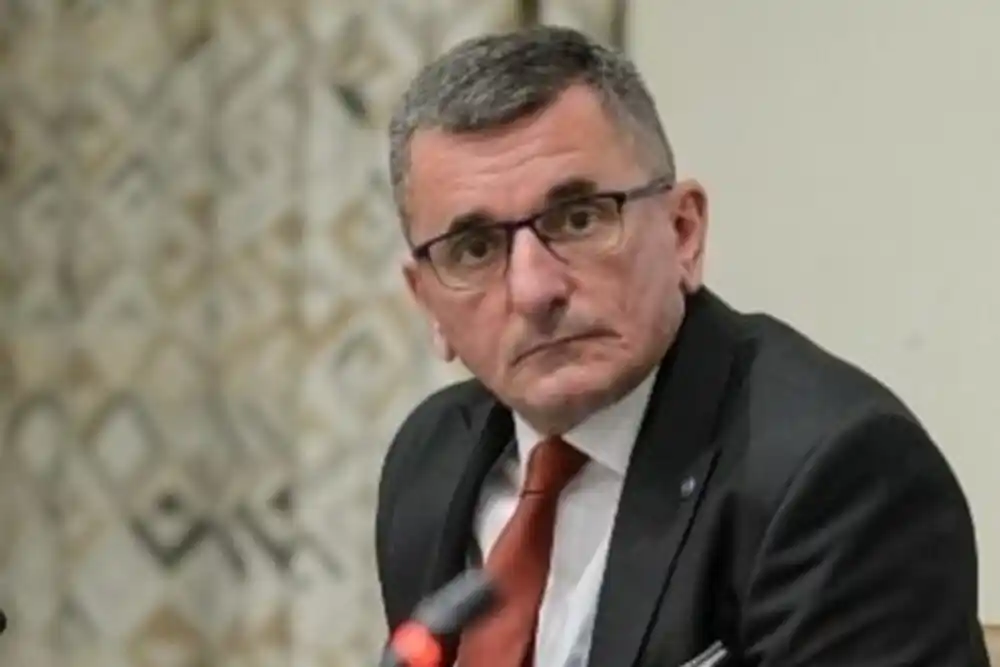 Radulović traži od parlamentarne Radne grupe da ispita postupanje prema policajcima
