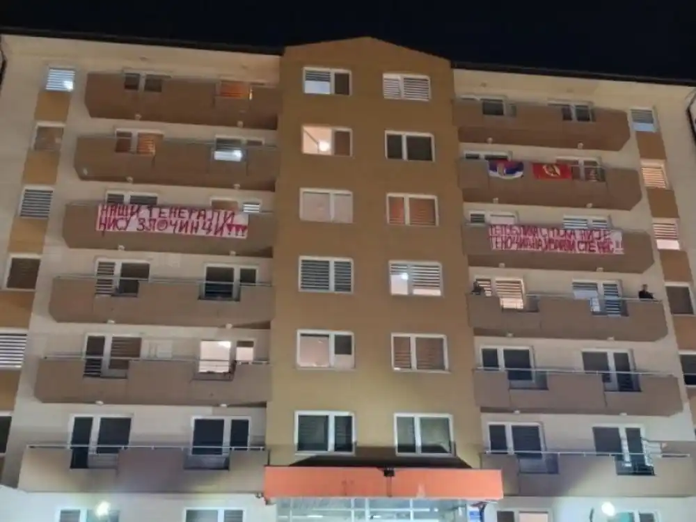 Studenti iz Republike Srpske blokaderima: „Izdali ste nas – nismo genocidni i naši generali nisu zločinci!“