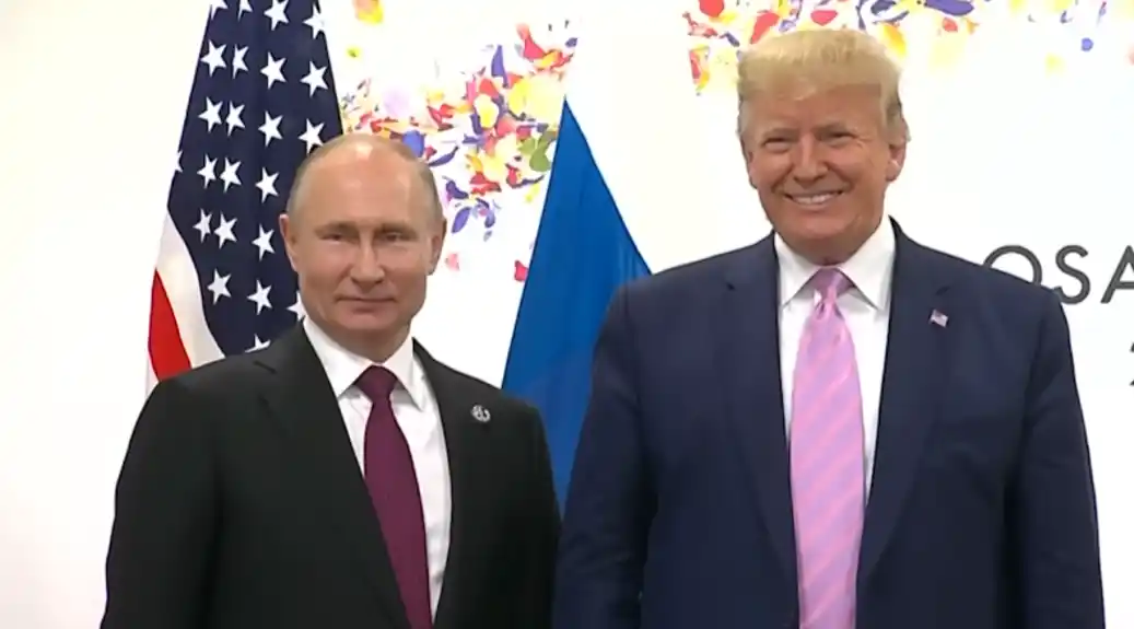Tramp i Putin pregovaraju o milijardama: Izvori bliski SAD tvrde da je veliki naftni posao u fokusu