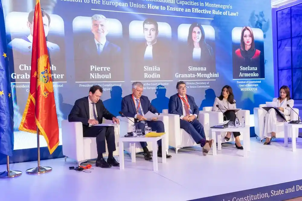 Ustavne reforme ne smiju ugroziti nezavisnost institucija: U Tivtu okupili vrh evropskog ustavnog sudstva